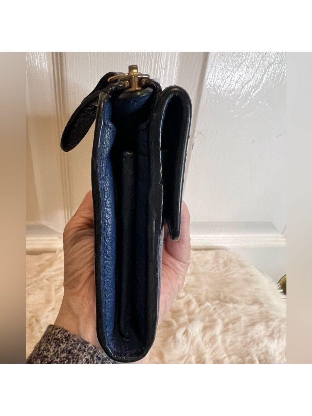 CHLOE VINTAGE ELISE BLUE LEATHER ZIP WALLET - Picture 4 of 16